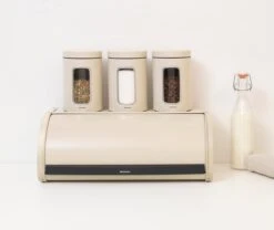 Brabantia Broodtrommel - Met Schuifdeksel - Soft Beige -Huishoudelijke Artikelen Verkoop 1200x1012 2