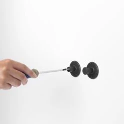 Brabantia ReNew Handdoekhaakjes - 2 Stuks - Dark Grey -Huishoudelijke Artikelen Verkoop 1200x1200 360