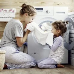 Omo Vloeibaar Wasmiddel Wit - 100 Wasbeurten - Grootverpakking 15 Omo Vloeibaar Wasmiddel Wit - 100 Wasbeurten - Grootverpakking -Huishoudelijke Artikelen Verkoop 1200x1200 388