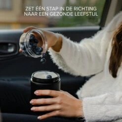 Coninx Yoghurtbeker To Go - Muesli Beker To Go - Lunchbeker - Mueslibeker 640ml (450ml+190ml) - Zwart 16 Coninx Yoghurtbeker To Go - Muesli Beker To Go - Lunchbeker - Mueslibeker 640ml (450ml+190ml) - Zwart -Huishoudelijke Artikelen Verkoop 1200x1200 684