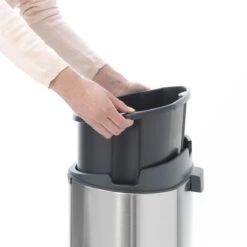 Brabantia Touch Bin Prullenbak - 40 L - Matt Steel Fingerprint Proof 27 Brabantia Touch Bin Prullenbak - 40 L - Matt Steel Fingerprint Proof -Huishoudelijke Artikelen Verkoop 1200x1200 816