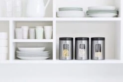 Brabantia Voorraadbus - 1,4 L - Matt Steel Fingerprint Proof / Matt Black Deksel - Met Venster -Huishoudelijke Artikelen Verkoop 1200x800 22