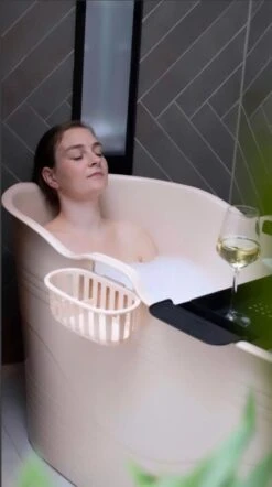 HelloBath® - Bath Bucket - XL - 125 Cm - Brazilian Sand - Zitbad - Ligbad (Verzending In Doos) - Incl. Badplank En Kraantje -Huishoudelijke Artikelen Verkoop 671x1200