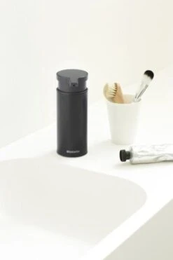 Brabantia Zeepdispenser - 200 Ml - Matt Black -Huishoudelijke Artikelen Verkoop 800x1200 3