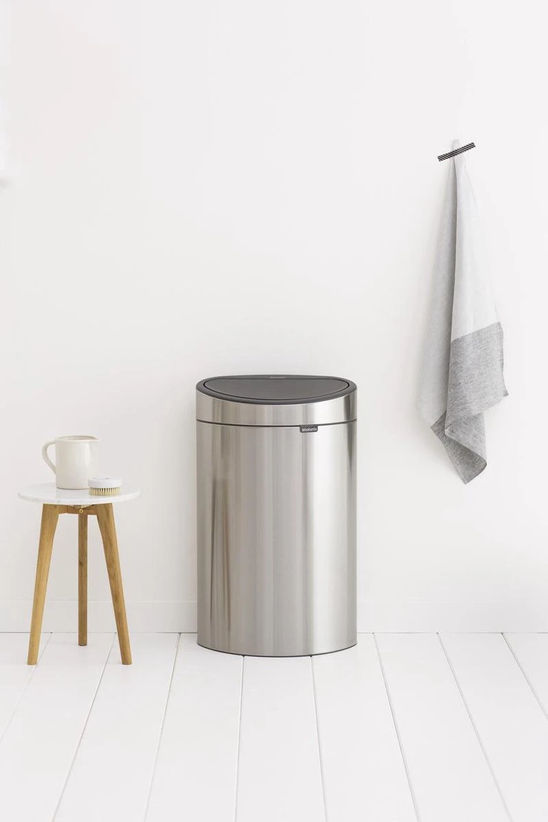 Brabantia Touch Bin Prullenbak - 40 L - Matt Steel Fingerprint Proof 21 Brabantia Touch Bin Prullenbak - 40 L - Matt Steel Fingerprint Proof - Afbeelding 19