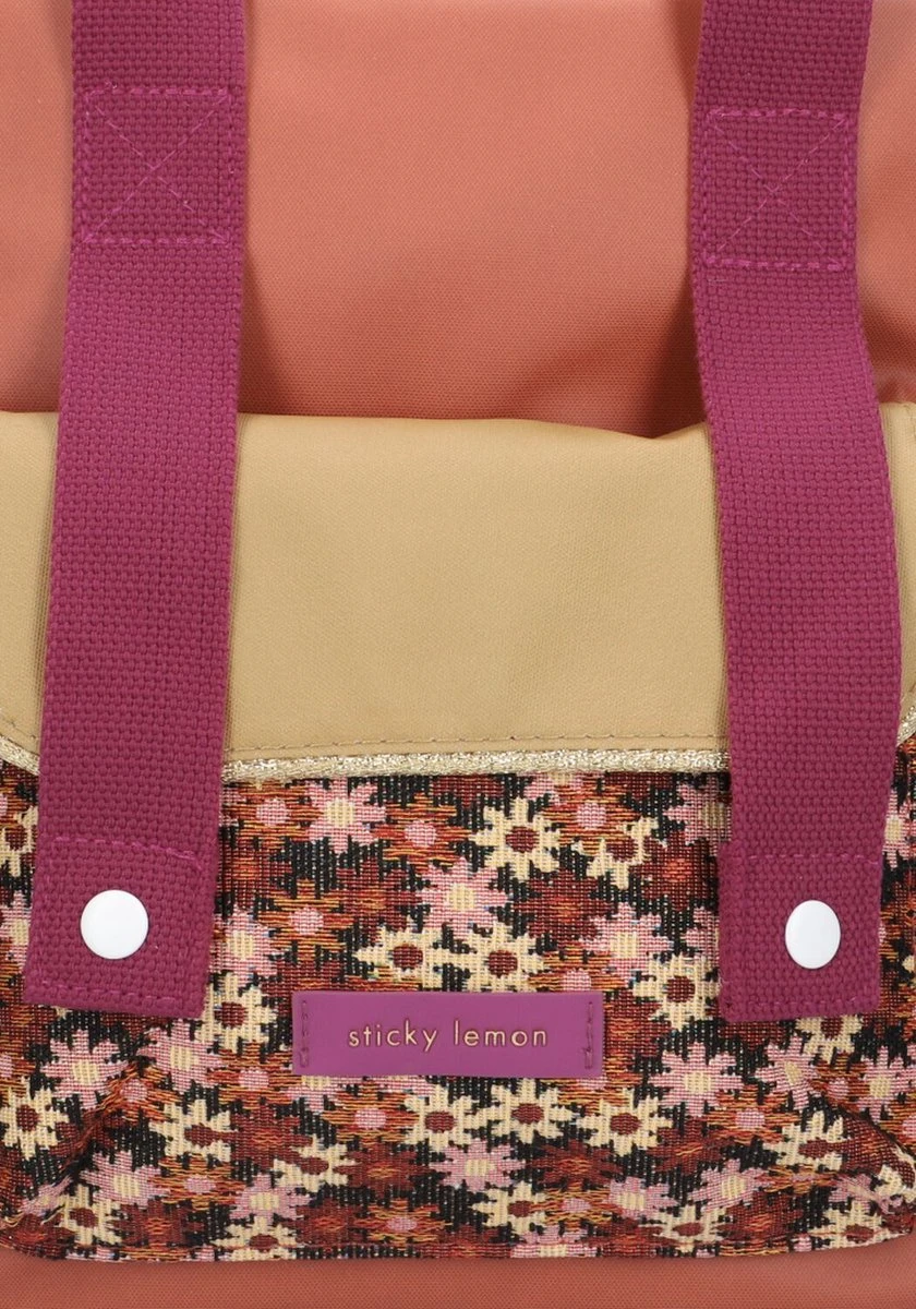 Sticky Lemon Backpack Small | Rugzak - Rugtas | A Journey Of Tales | Golden, Jeronicus Brown 11 Sticky Lemon Backpack Small | Rugzak - Rugtas | A Journey Of Tales | Golden, Jeronicus Brown - Afbeelding 9