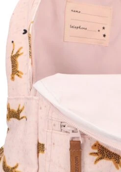 Kidzroom Hug Me - Rugzak - 2 T/m 6 Jaar - Roze - Luipaard -Huishoudelijke Artikelen Verkoop 841x1200 2