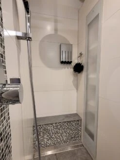 Aquathof, Zeepdispenser, RVS Kleur, 4 Kamer, 4 Reservoirs, 4x500ml, Hangend - Wandmontage -Huishoudelijke Artikelen Verkoop 906x1200 1